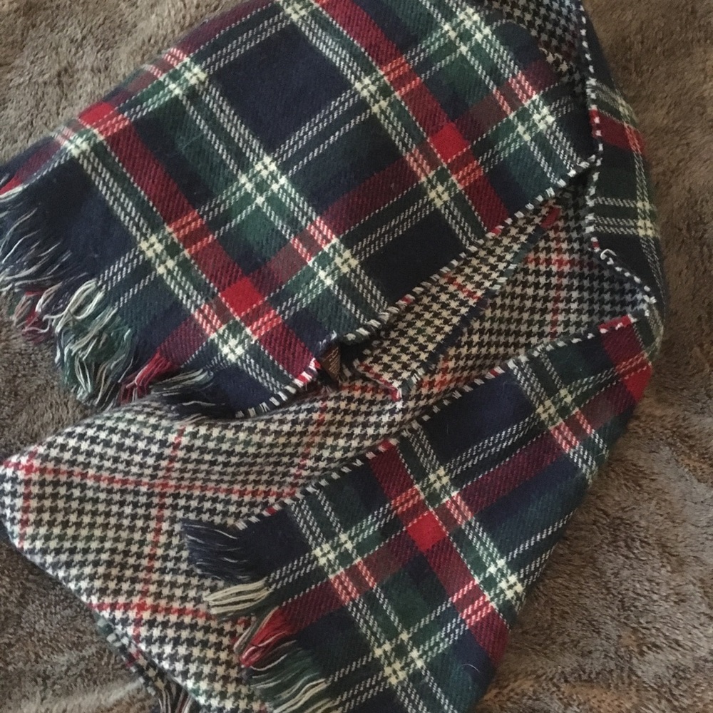 Green/blue/red plaid/houndstooth reversible scarf